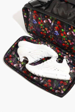 Delilah Duffle - Black 15 Delilah Duffle - Black -Popflex Clothing Shop BF PF Black Duffle Bag Bottom Compartment Detail