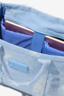 Small Sloane Tote - Cloud -Popflex Clothing Shop BF PF BlueMarble ToteBag Small IPad Pocket Detail