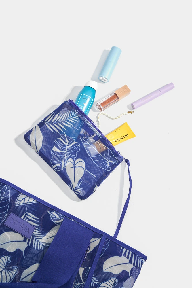 Big Beach Carryall Bag - Blue Palm 11 Big Beach Carryall Bag - Blue Palm - Image 11