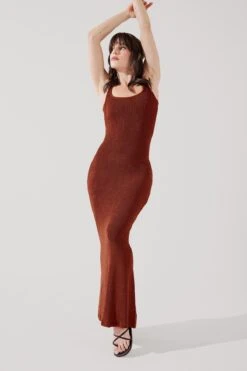 Hourglass Maxi Dress - CastaƱo Crinkle