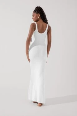 Hourglass Maxi Dress - White 13 Hourglass Maxi Dress - White -Popflex Clothing Shop BeachClubMaxiDress White F1015 3171 Edit c63515db e691 45ba b709 af35824e156e