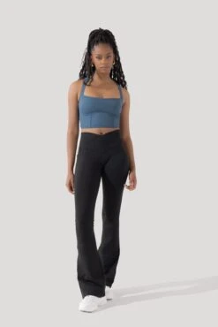 Crisscross Hourglass® Flared Leggings With Pockets - Black -Popflex Clothing Shop CCHG Flare C1030 2157 Edit 2