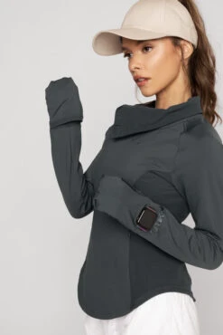 Chasing Pavements Mockneck Pullover - Raincloud -Popflex Clothing Shop ChasingPavementsLongSleeveRunningTop CityGrey B1003 03311 Edit