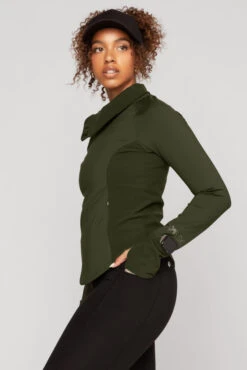 Chasing Pavements Mockneck Pullover - Evergreen -Popflex Clothing Shop ChasingPavementsLongSleeveRunningTop Evergreen B1003 03421 Edit