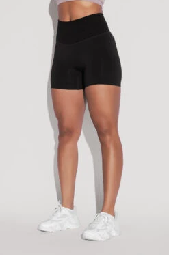 Supersculpt™ Seamless Midi Shorts - Black -Popflex Clothing Shop HookItUpCropTop SmokyLilac SSShort Black 0837 Edit