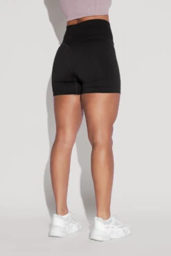 Supersculpt™ Seamless Midi Shorts - Black -Popflex Clothing Shop HookItUpCropTop SmokyLilac SSShort Black 0840 Edit