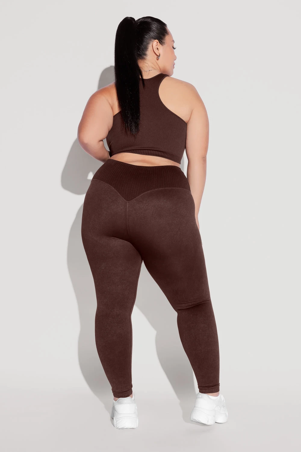 Crisscross Hourglass® Seamless Legging - French Roast 3 Crisscross Hourglass® Seamless Legging - French Roast - Image 3