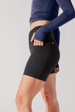 Crisscross Hourglass® Midi Short With Pockets - Black -Popflex Clothing Shop HourglassMidiShort Black D1001C 5 0115 Edit