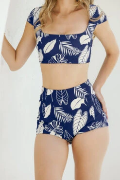 Sand Dollar Surf Shorts With Pockets - Blue Palm 14 Sand Dollar Surf Shorts With Pockets - Blue Palm -Popflex Clothing Shop KayleeOutfit6 44289 Edit 1