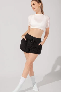 Faux Sherpa Short With Pockets - Black -Popflex Clothing Shop KayleeOutfit8 0858 Edit c6083816 87ba 4e9e b970 b9e4c3197151