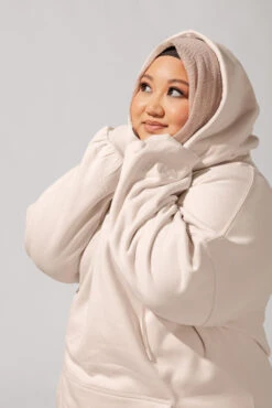 Long Cloud Hoodie - Blushing Beige 14 Long Cloud Hoodie - Blushing Beige -Popflex Clothing Shop NOORoutfit2 40693 Edit