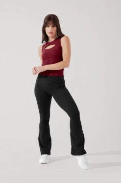 Peekaboo Crew Tank - Crimson -Popflex Clothing Shop PeekabooCrewTank Crimson B1024 0415 Edit