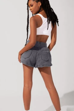 Faux Sherpa Short With Pockets - Cool Grey -Popflex Clothing Shop SamaraOutfit8 0984 Edit 8415ef7f e8a8 45c4 ad06 f28f80e65d39