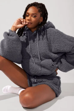 Faux Sherpa Short With Pockets - Cool Grey -Popflex Clothing Shop SamaraOutfit8 1006 Edit c6650404 40a6 4fcc bbee a75373d13be0