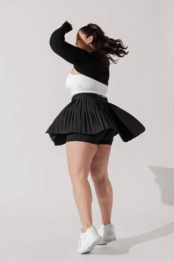 Ace ‘em Pleated Skort - Black 17 Ace ‘em Pleated Skort - Black -Popflex Clothing Shop VensusSkort Black H1002 2261 Edit 1